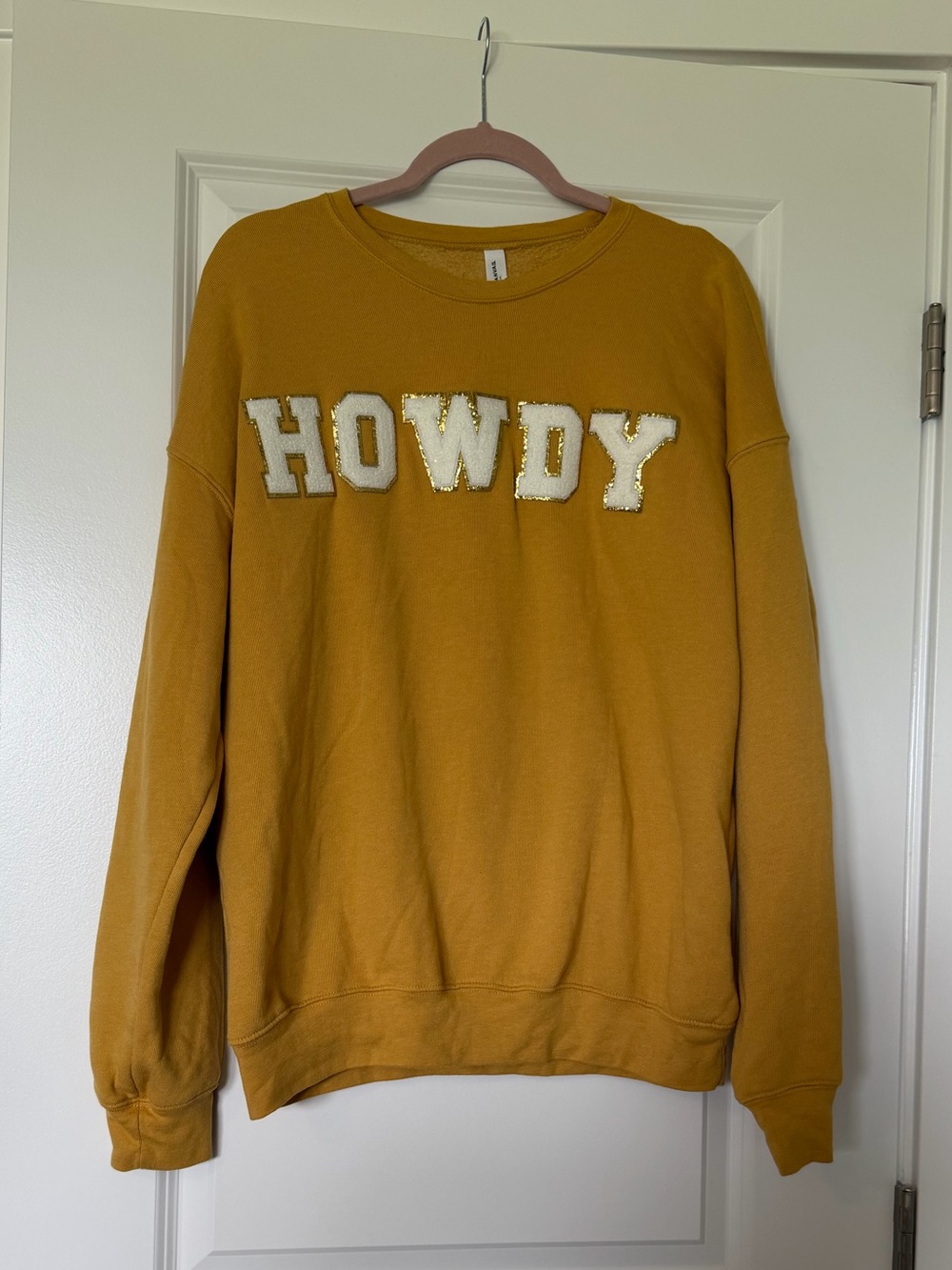 Bella Canvas Fleece “Howdy” Patch Graphic Sweatshirt - L